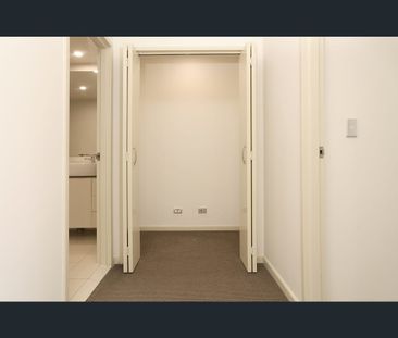 527/1 - 3 Aqua Street, Southport, Qld 4215 - Photo 2