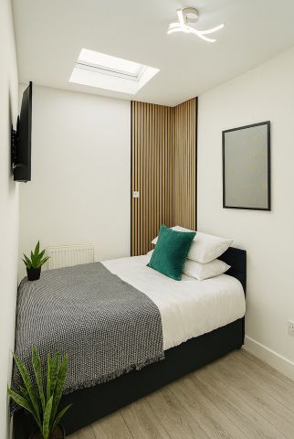 3 Bed Flat, Reginald Square, SE8 - Photo 3