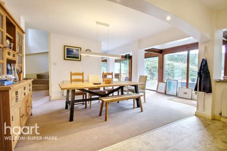 4 bedroom detached house to rent - Photo 4