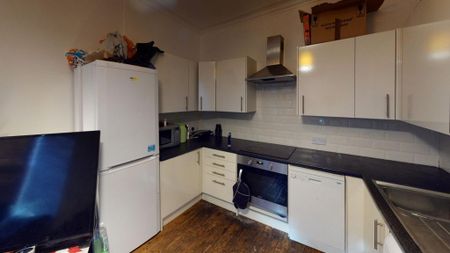 2 bedroom terraced house to rent - Photo 4