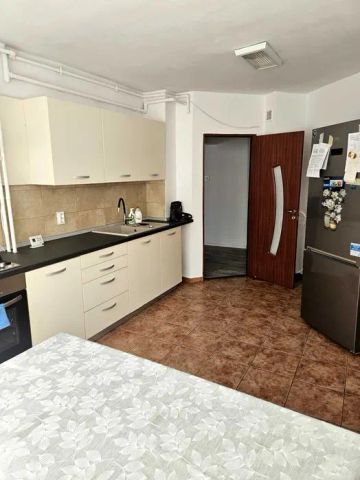 Inchiriez apartament cu 2 camere decomandat in zona P-ta Marasti. - Photo 3