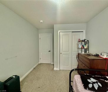 For Lease - 5 Sparrow Avenue, Cambridge, Ontario - Photo 5