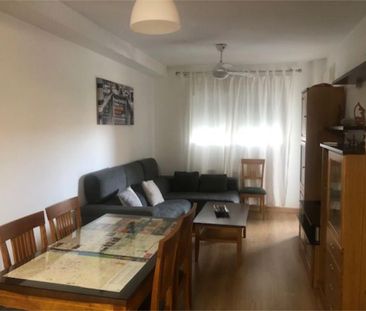 Piso de alquiler en Avenida de la Ilustración, 115, Campus de la Salud - Photo 1