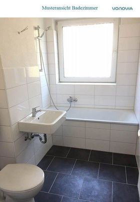 Einziehen und wohlfühlen: bezugsfertige 2,5-Zi.-Wohnung - Photo 1