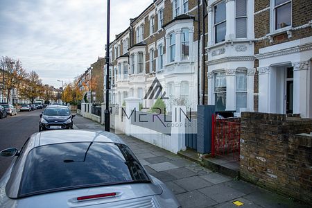 London | W9 - Photo 2