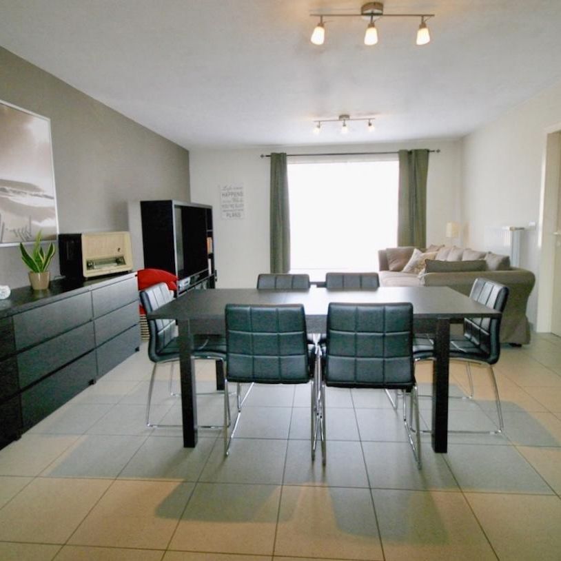 Energiezuinig appartement met 1 slpk en autostandplaats voor 725 EUR/mnd - Photo 1