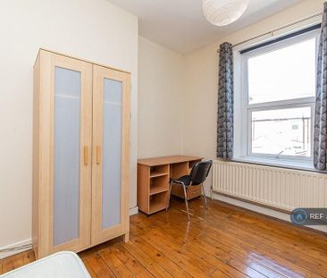 5 bedroom terraced house to rent - Photo 3