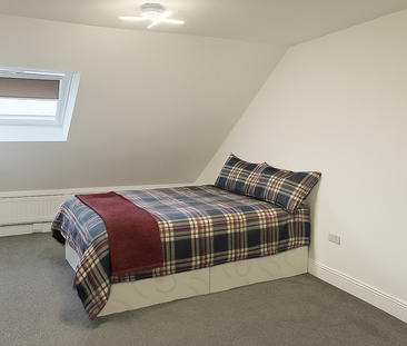 6 bedroom semi-detached house to rent - Photo 2