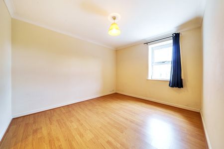 2 Bedroom Flat/Apartment to rent - Photo 3