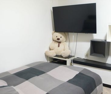 Piso de alquiler en Barri Gòtic - Photo 5