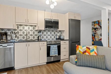 390 Chapel Street - 3 - Photo 2