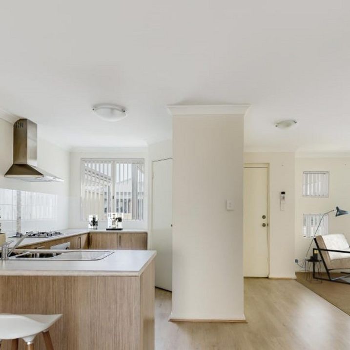 Modern Villa - Photo 1