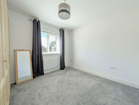 3 bedroom semi-detached house to rent - Photo 2