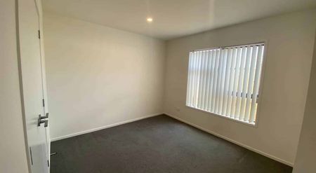 Beautifully Presented Townhouse - Photo 2