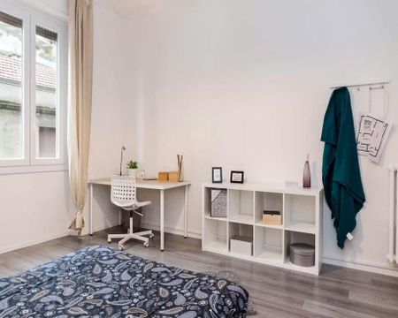 Via Melchiorre Gioia, Milan, Lombardy 20124 - Photo 2