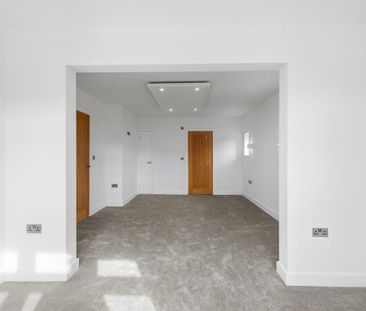 5 bedroom detached house to rent - Photo 4