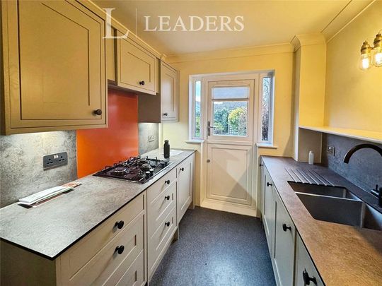 3 bedroom semi-detached house to rent - Photo 1