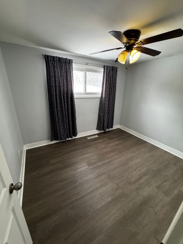 For Lease - 7792 WILSON Crescent Unit# Main Floor, Niagara Falls, Ontario - Photo 2