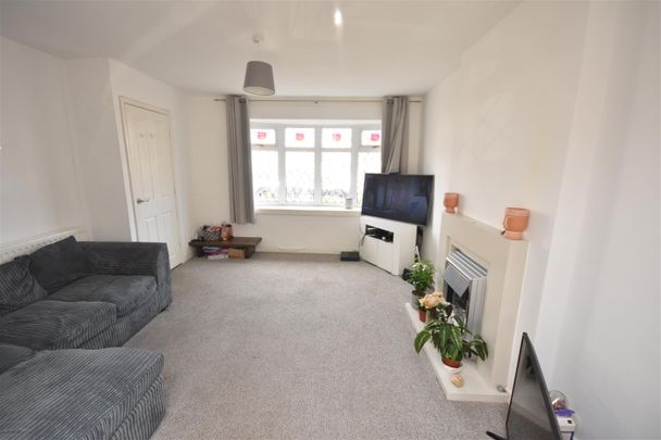 Kestrel Close, Saughall Massie - Photo 1