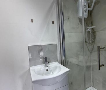 House share to rent - Photo 4