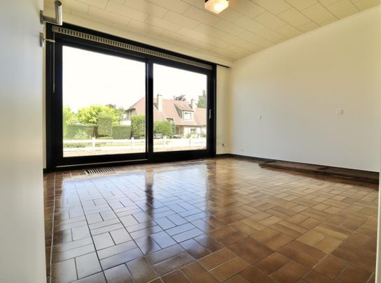Ruime villa met 4 slp, tuin, 2 terrassen en 2 garages voor 1.250 EUR/mnd - Photo 1
