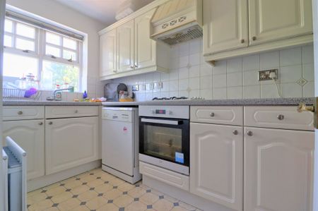 2 bedroom mid terraced house to rent, - Photo 3