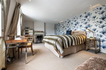 7 bedroom detached house to rent - Photo 2