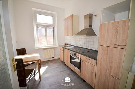 Günstige 2-Raum-Wohnung mit Einbauküche - Photo 3