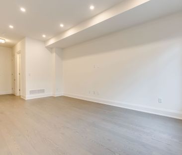 For Lease - 3319 Taha Gardens, Oakville, Ontario - Photo 5