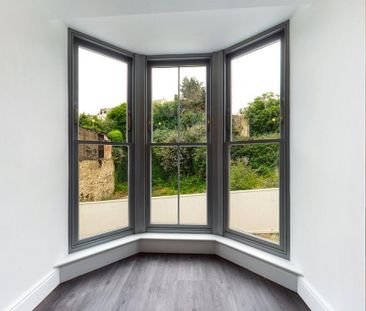 3 bedroom flat to rent - Photo 3