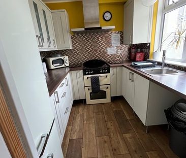 4 Bed Terraced House, Gloucester Road, BS16 - Photo 6