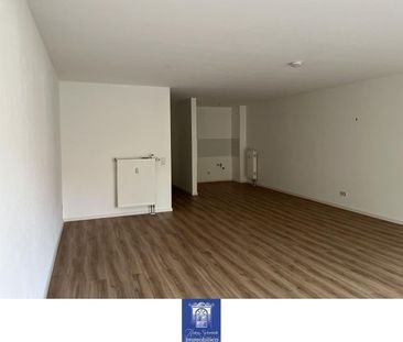 Charmante Singlewohnung mit viel Platz ... Balkon ... Abstellraum .... - Foto 1