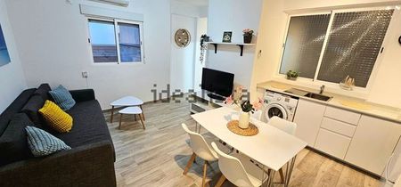 Alquiler de piso en CL Armengual De La Mota - Photo 5