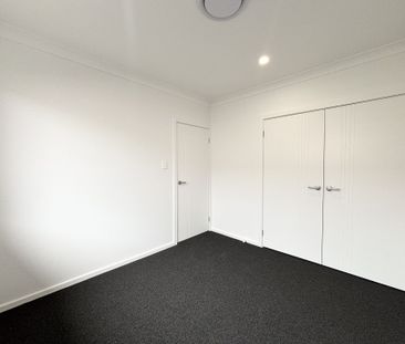 Sophisticated Living in the Heart of Gledswood Hills - Photo 6