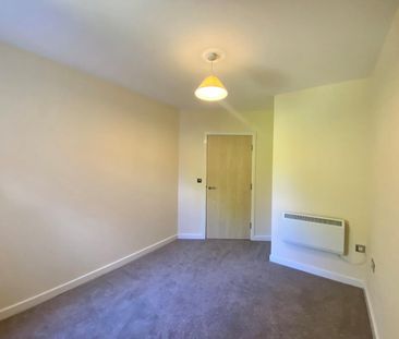 2 bedroom Flat To Let - Photo 5