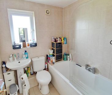 2 bedroom semi-detached house to rent - Photo 5