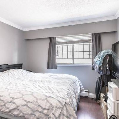 Charming Renovated 1 Bedroom Suite Mount Pleasant – - Photo 1