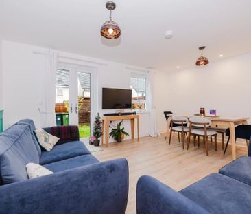 3 bedroom end of terrace house to rent - Photo 1