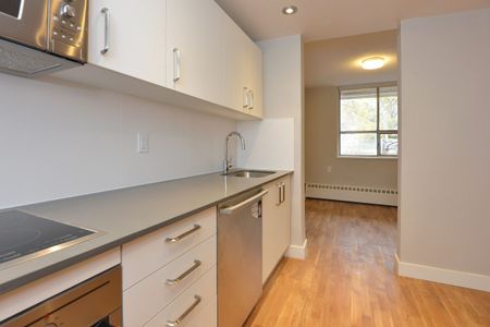 230 Oak Street - Photo 5