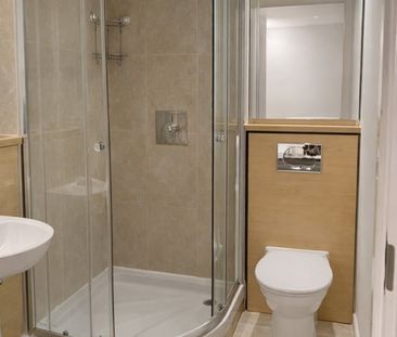 Room in a Shared Flat, Holly Court, SE10 - Photo 5