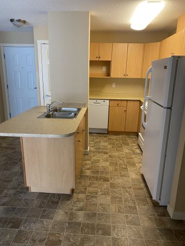 MARSHALL GROVE WEST 1BD/1BA - Photo 5