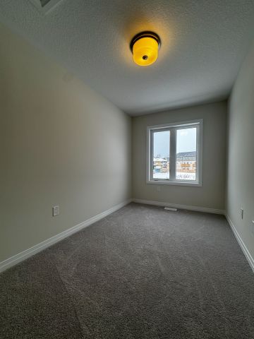 For Lease - 660 Colborne Street Unit# 57, Brantford, Ontario - Photo 3