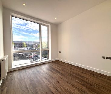 Sheila House, Fleet, Hampshire, GU51 - Photo 5