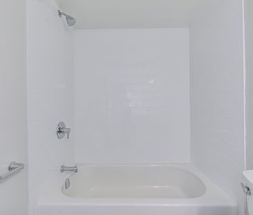 Henley & Cypress Gardens Apartments - Photo 3