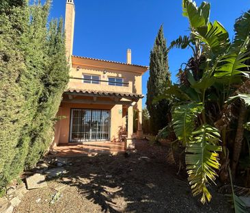 Alquiler de chalet pareado en CL Tramontana De Riviera, 25 - Photo 3