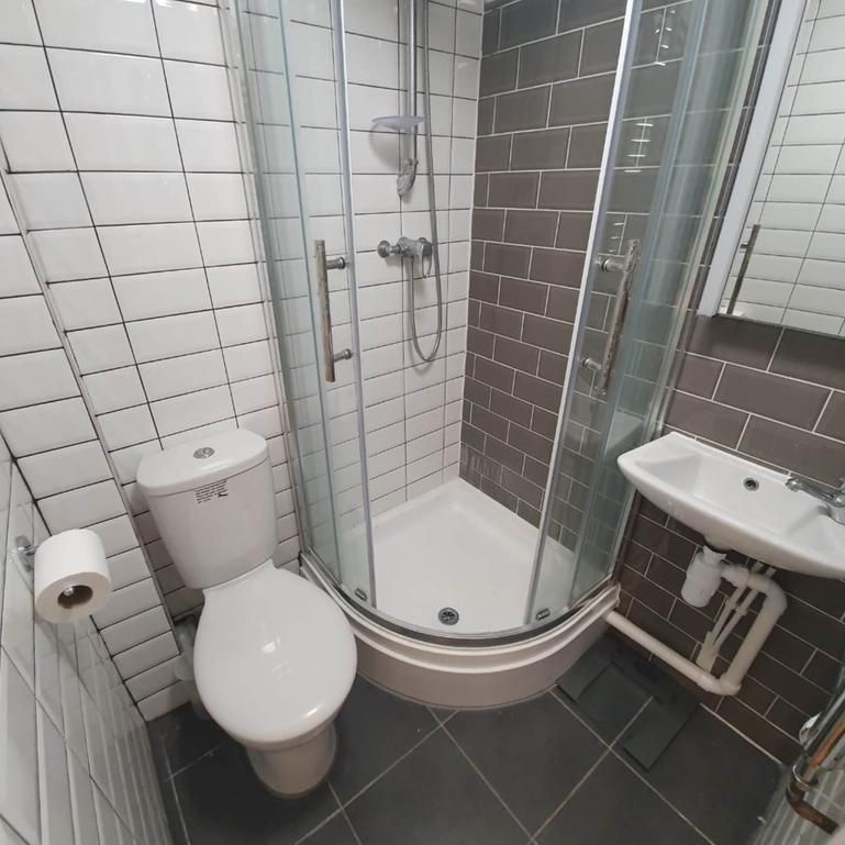 6 bedroom house to rent - Photo 1