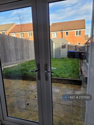 3 bedroom terraced house to rent - Photo 2