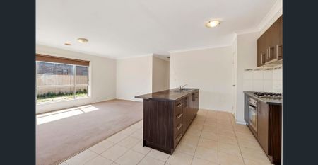 Spacious Family Home - Photo 5