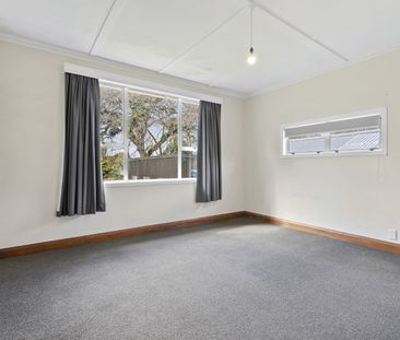 8 Hydro Road, New Plymouth - Photo 6