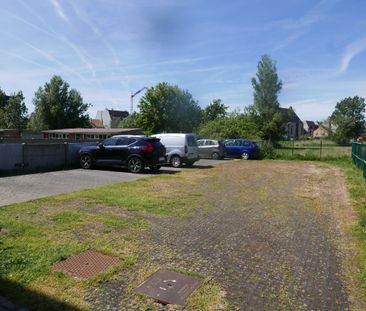 Gerenoveerd bemeubeld 2-slpk appartement met staanplaats - Photo 5